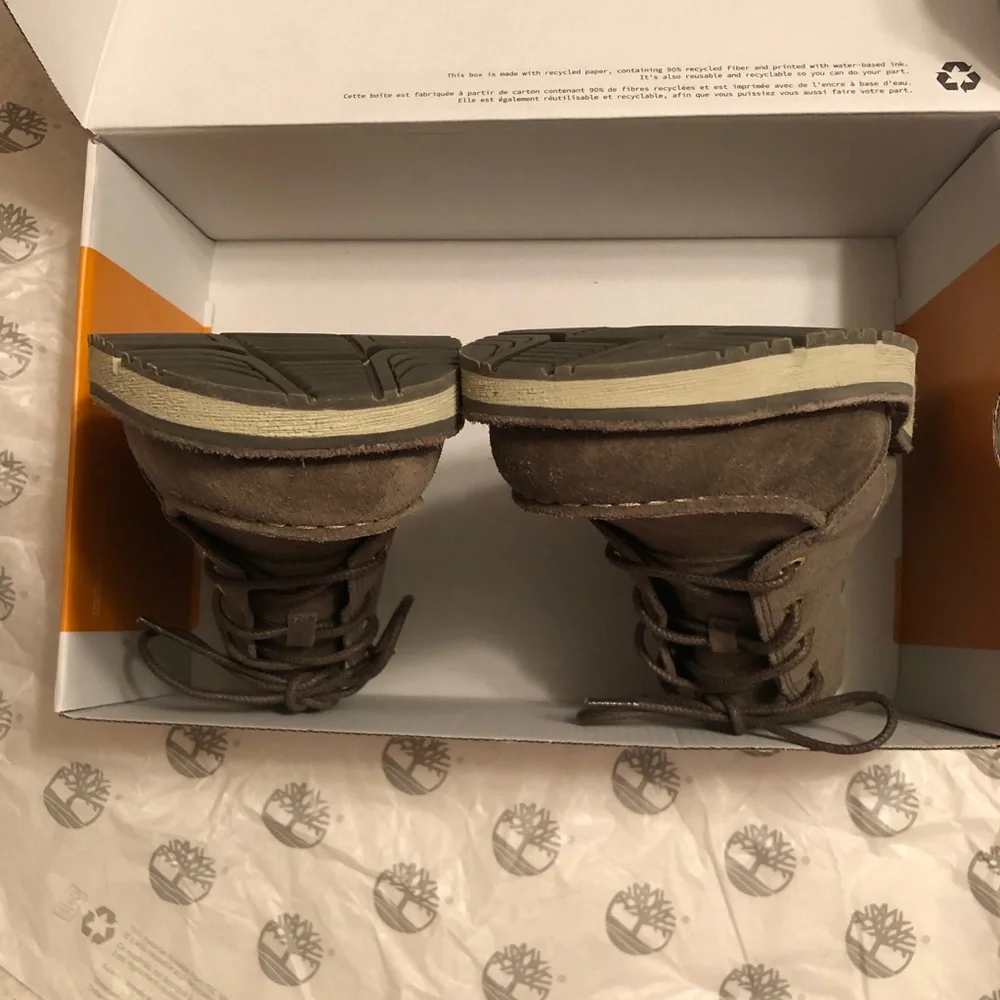 Timberland Men's Westmore Moc-toe Chukka Boots Canteen color suede , New in box